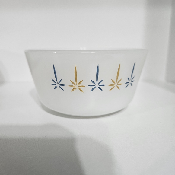 Fire King Set - Picture 2 of 8